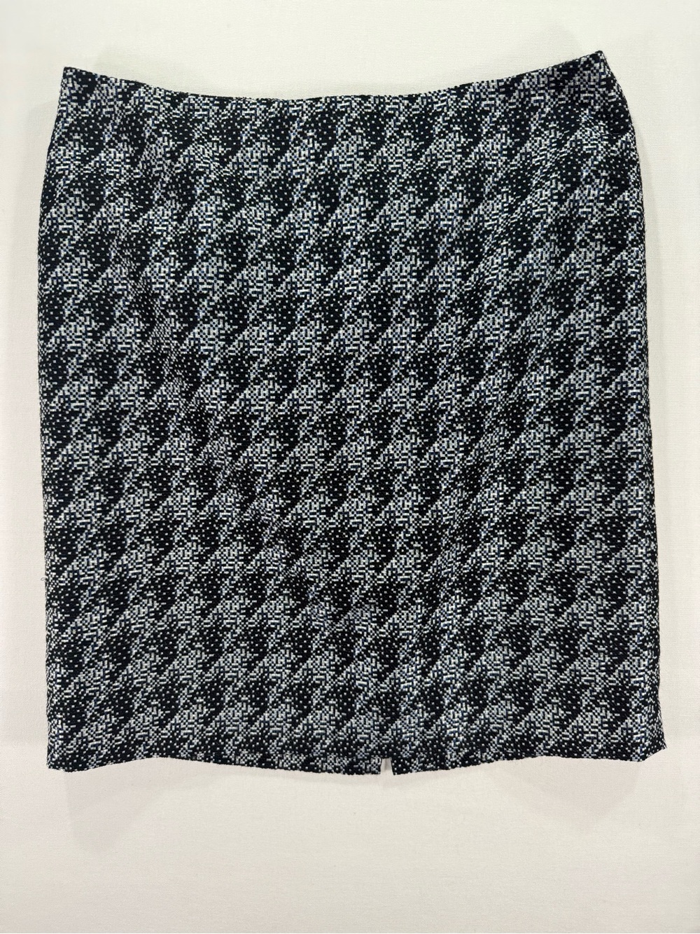 Talbots Geometric Mini Skirt in Black, White & Blue Size 14P